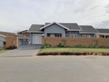 3 Bedroom House in Kwamashu