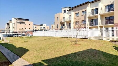 2 Bedroom apartment to rent in Barbeque Downs, Midrand