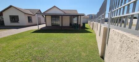 2 Bedroom Townhouse in Diaz Beach
