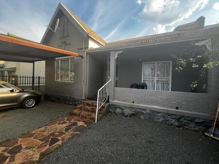 3 Bedroom House in Memorial Road Area