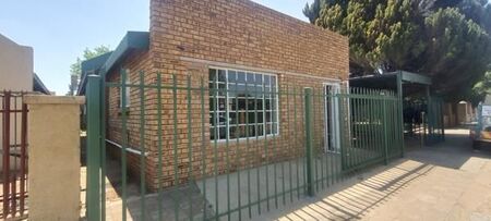 2 Bedroom Flat in Kuruman