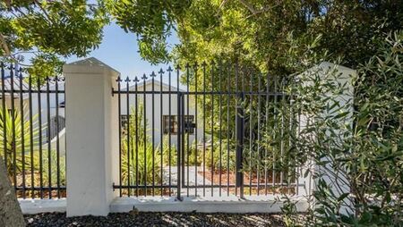 1 Bedroom Apartment in Chantecler