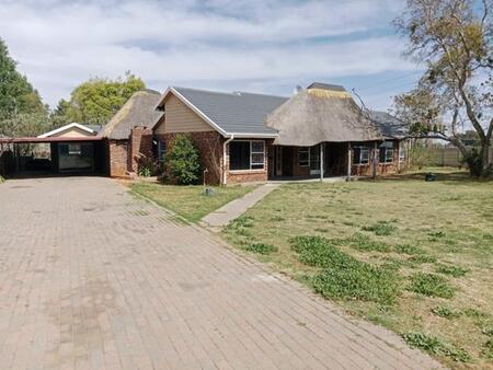 3 Bedroom House in Riebeeckstad
