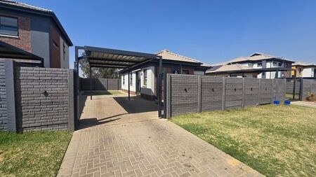 3 Bedroom house to rent in Leopard's Rest Security Estate, Alberton
