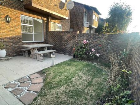 3 Bedroom duplex townhouse - sectional to rent in Eden Glen, Edenvale