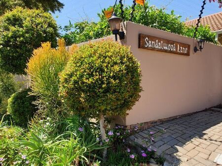 2 Bedroom townhouse - sectional to rent in Northwold, Randburg