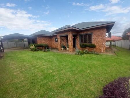 3 Bedroom House in Lydenburg (Mashishing)