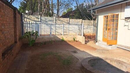 Bachelor apartment in Wonderboom South