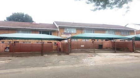 2 Bedroom apartment to rent in Windsor East, Randburg