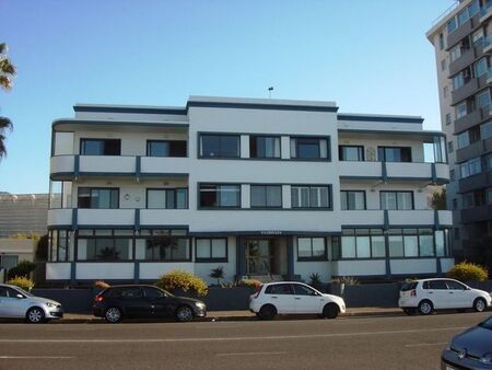 2 Bedroom apartment to rent in Mouille Point, Cape Town