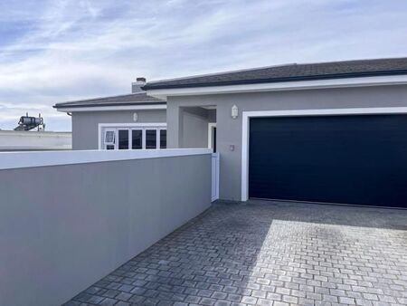 3 Bedroom House in Yzerfontein
