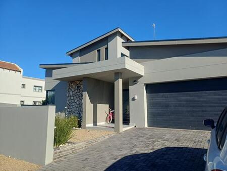 3 Bedroom House in Calypso Beach