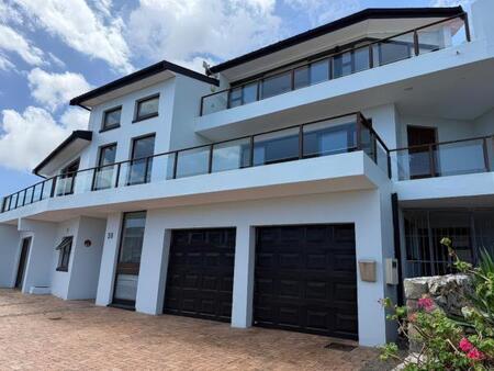 4 Bedroom House in Kleinmond