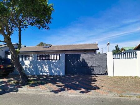 3 Bedroom House in Goodwood Central