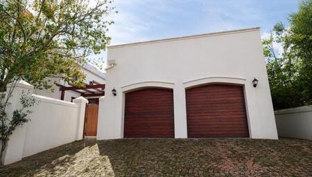 4 Bedroom House in Diemersfontein Wine and Country Estate