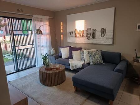 2 Bedroom Apartment in Mooikloof Equestrian Estate