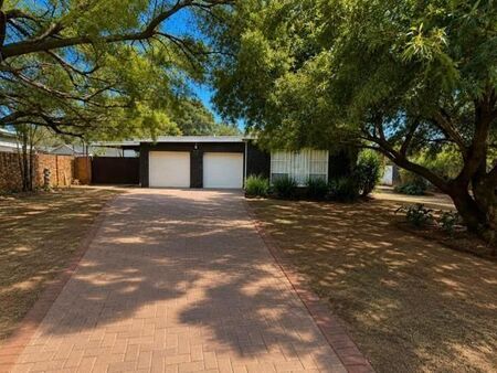 4 Bedroom House in Golf Park