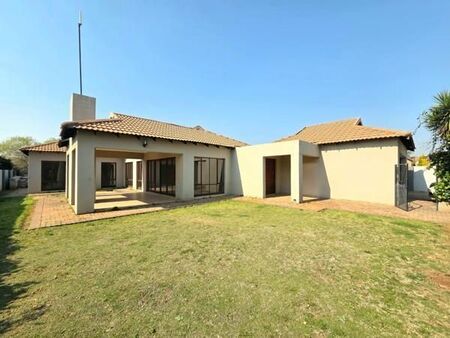 3 Bedroom House in Vanderbijlpark Se8