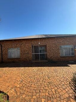 3 Bedroom House in Brakpan Central