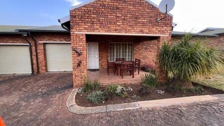 2 Bedroom Townhouse in Sunair Park
