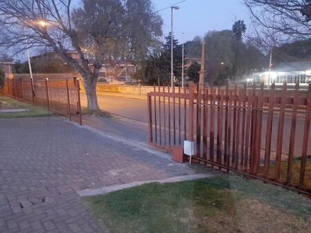 2 Bedroom apartment to rent in Florida, Roodepoort