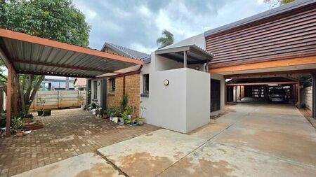 4 Bedroom house to rent in Flora Park, Polokwane