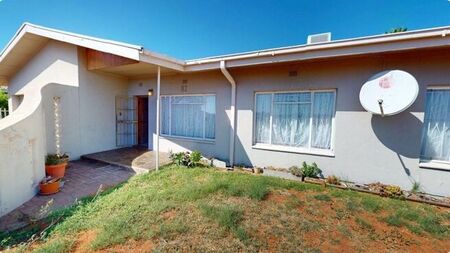 3 Bedroom house to rent in Oosterville, Upington