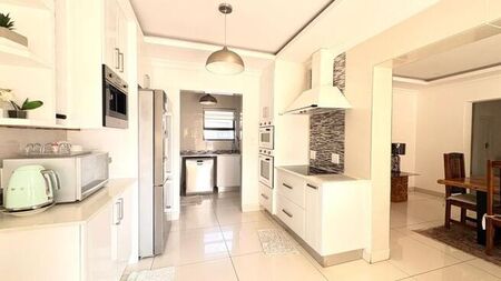 6 Bedroom house to rent in The Coves, Hartbeespoort