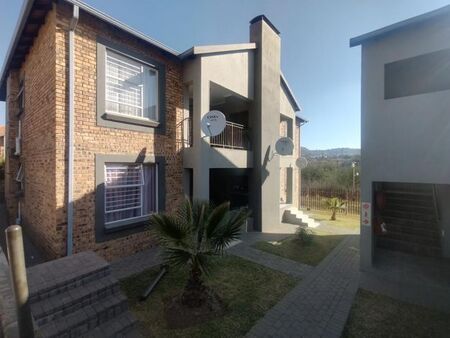 2 Bedroom apartment to rent in Wilgeheuwel, Roodepoort