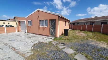 3 Bedroom house to rent in Westgate, Mitchells Plain