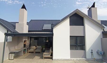 2 Bedroom Apartment in Stilbaai Wes
