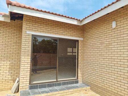 2 Bedroom Apartment in Aviary Hill