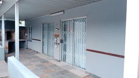 2 Bedroom Townhouse in Hibberdene