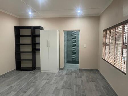 1 Bedroom House in Cowies Hill