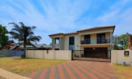 4 Bedroom House in Doornpoort