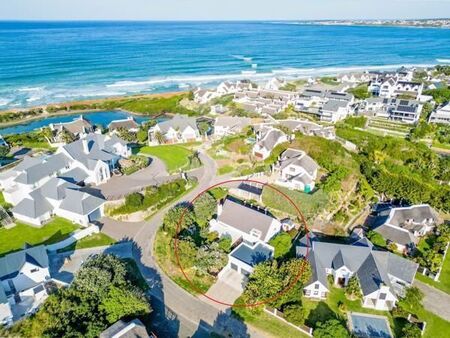 4 Bedroom House in St Francis Bay Canals