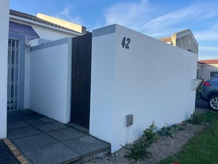 2 Bedroom house to rent in Plattekloof Glen, Goodwood