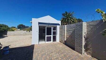 1 Bedroom cottage to rent in Newton Park, Port Elizabeth