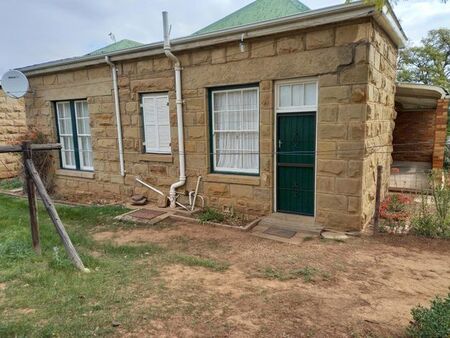 2 Bedroom flat to rent in Oudtshoorn Central