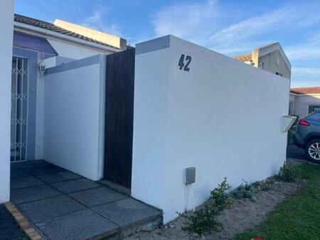 2 Bedroom House in Plattekloof Glen