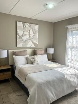 2 Bedroom Apartment in Mooikloof Equestrian Estate
