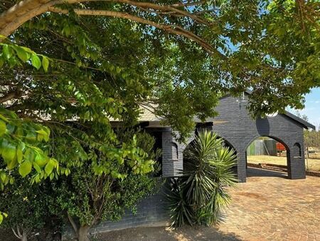 3 Bedroom House in Homestead Apple Orchards