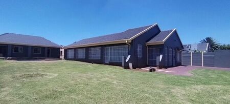 3 Bedroom house to rent in Brackendowns, Alberton