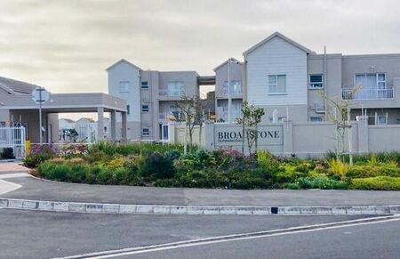 3 Bedroom apartment to rent in Sunningdale, Blouberg
