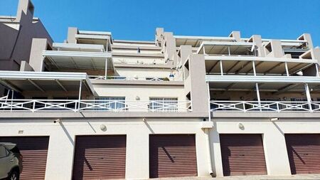 3 Bedroom apartment to rent in Sunnyrock, Germiston