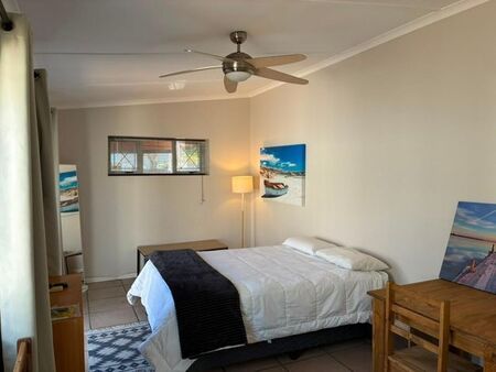 1 Bedroom semi-detached cottage to rent in Mowbray, Cape Town