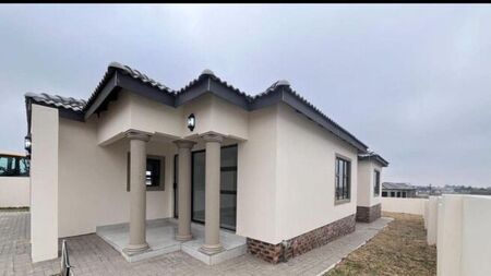 3 Bedroom townhouse - freehold to rent in Secunda