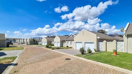 3 Bedroom house to rent in Paarl South