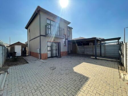 3 Bedroom house to rent in Leopard's Rest Security Estate, Alberton