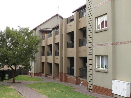 2 Bedroom apartment to rent in Reyno Ridge, Witbank